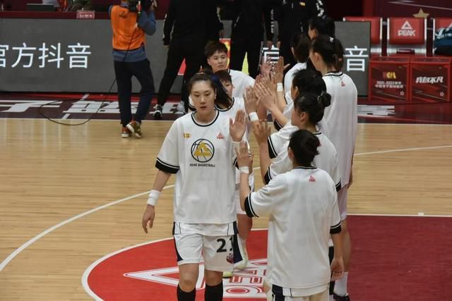 亚洲一区二区三区深田咏美宜